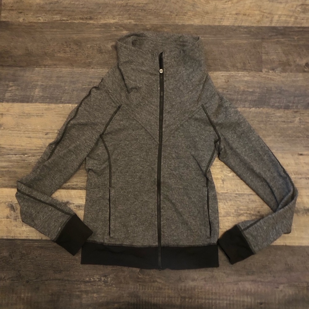 Lululemon Grey Jacket Size 8 EUC